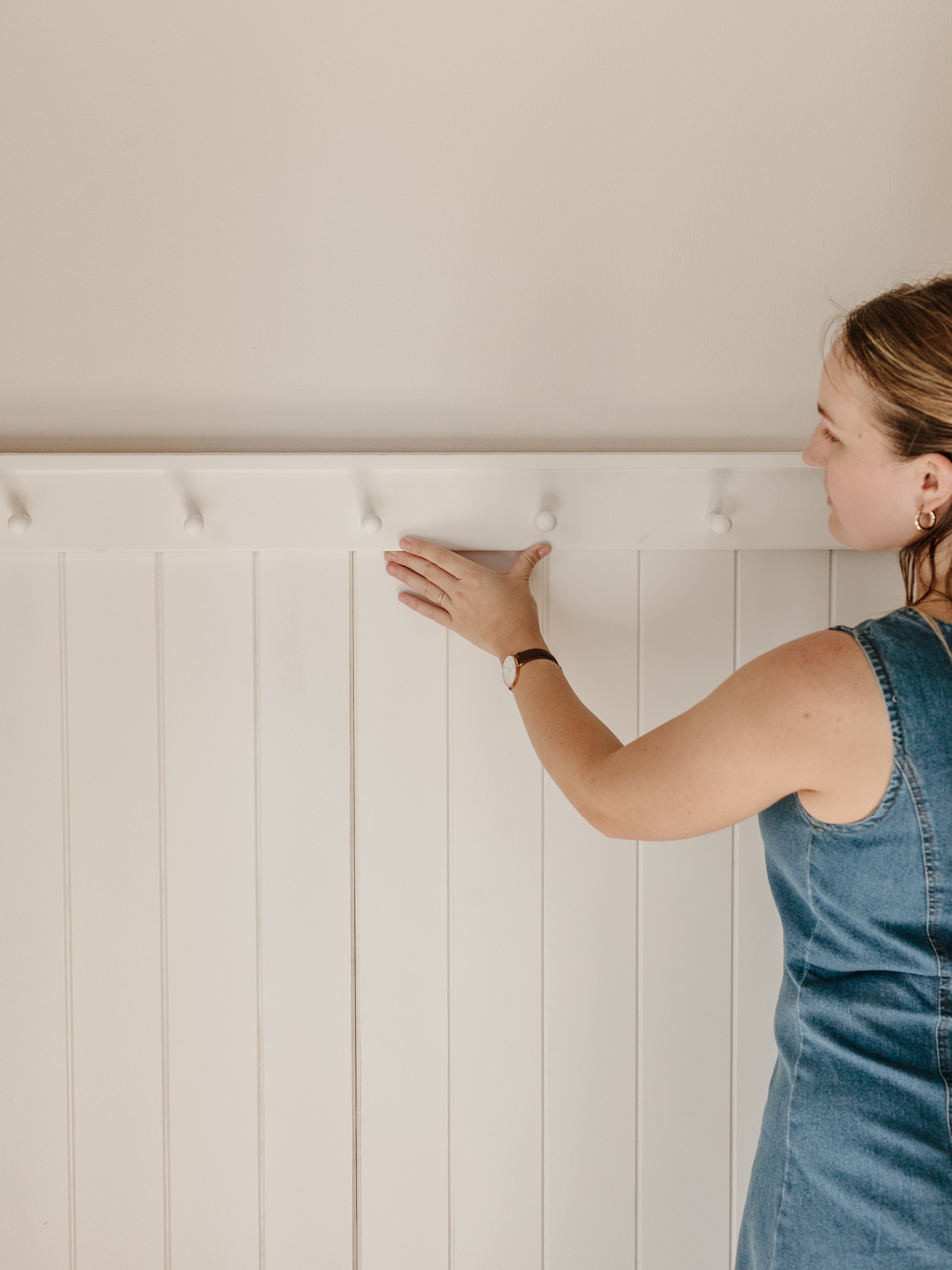 Shaker Peg Rail (5 Pegs)